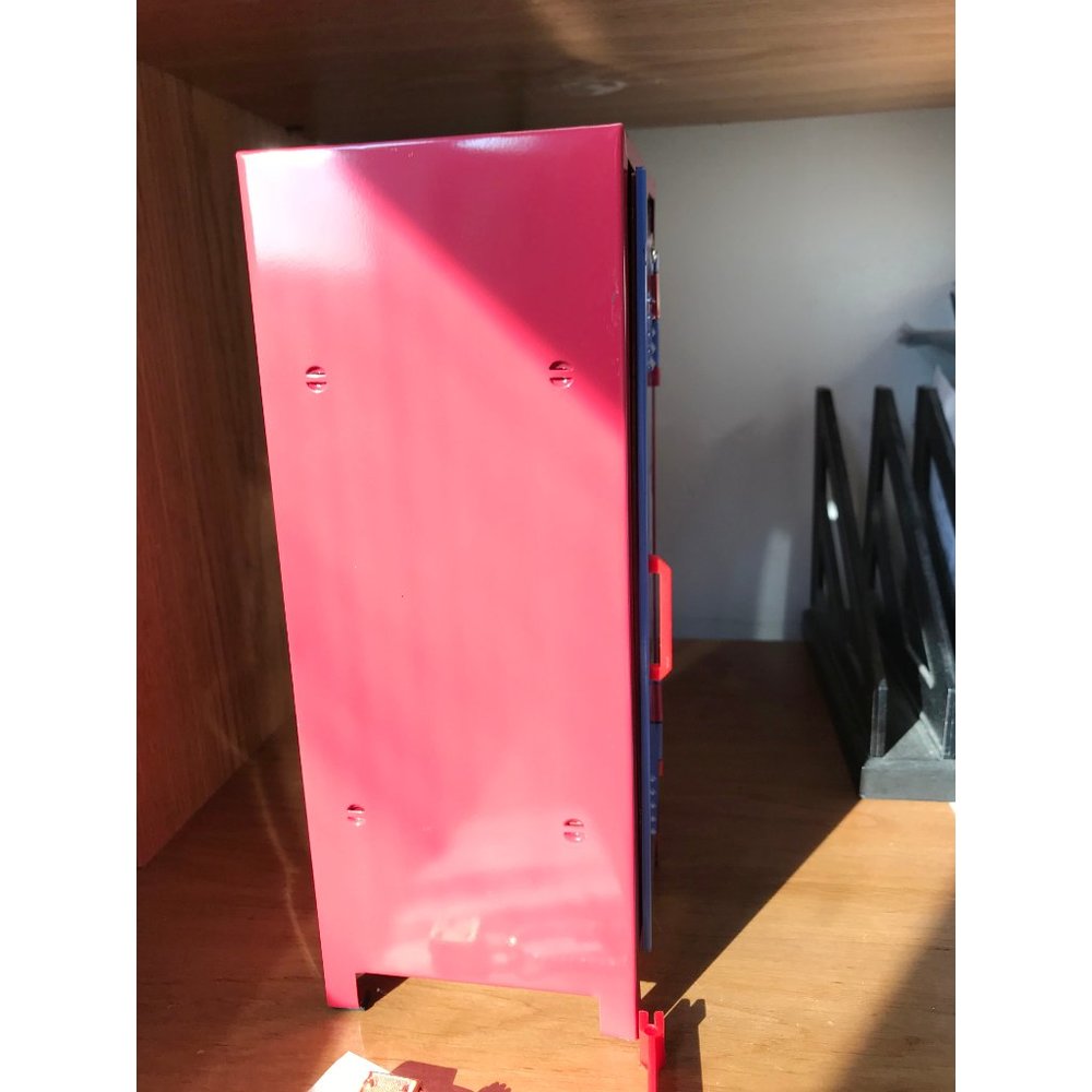 Hello Kitty Sanrio 2002 Mini Metal Locker Storage - Picture 6 of 14
